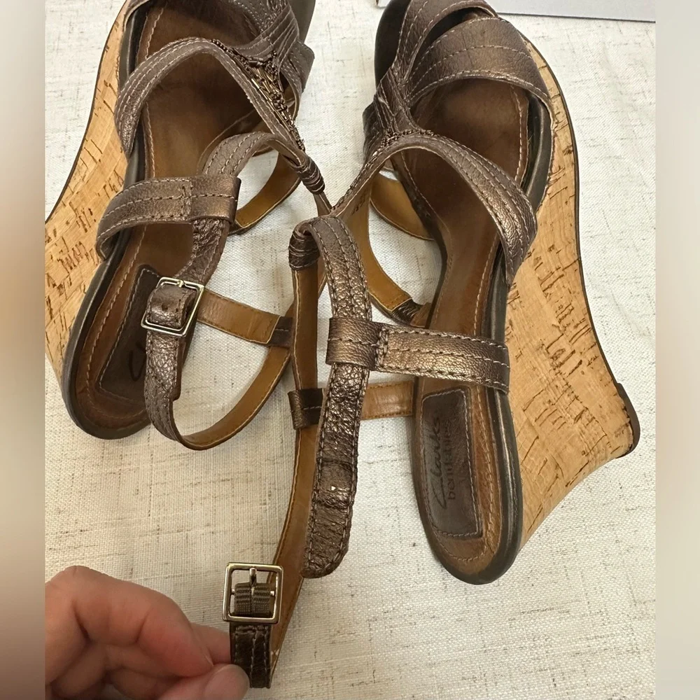 Clarks Brown Sandals Strappy Medium Heel 🌴☀️ - Picture 9 of 10
